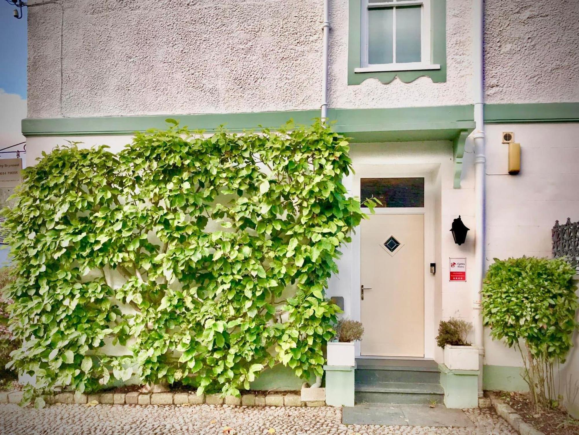 Llety Brynawel Guest House Pennal Exterior foto